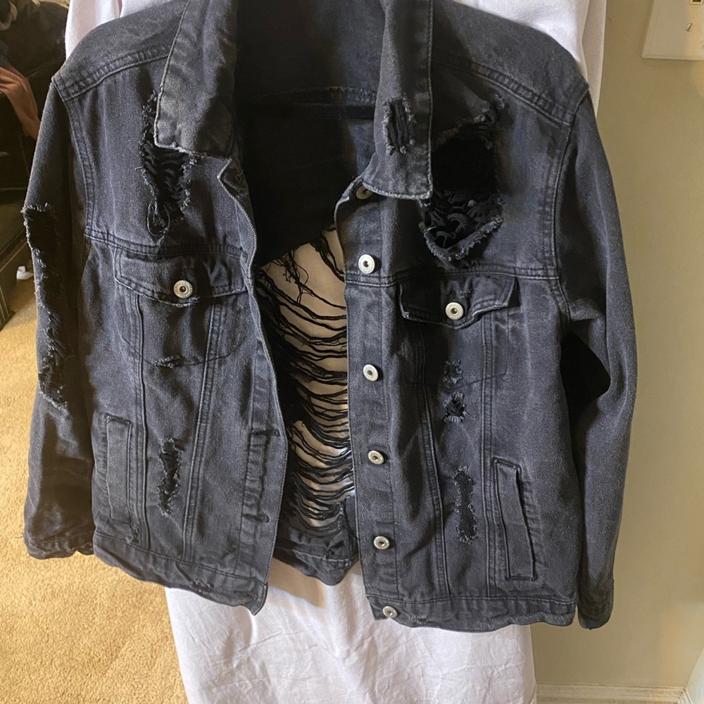 Highway jean jacket in color black